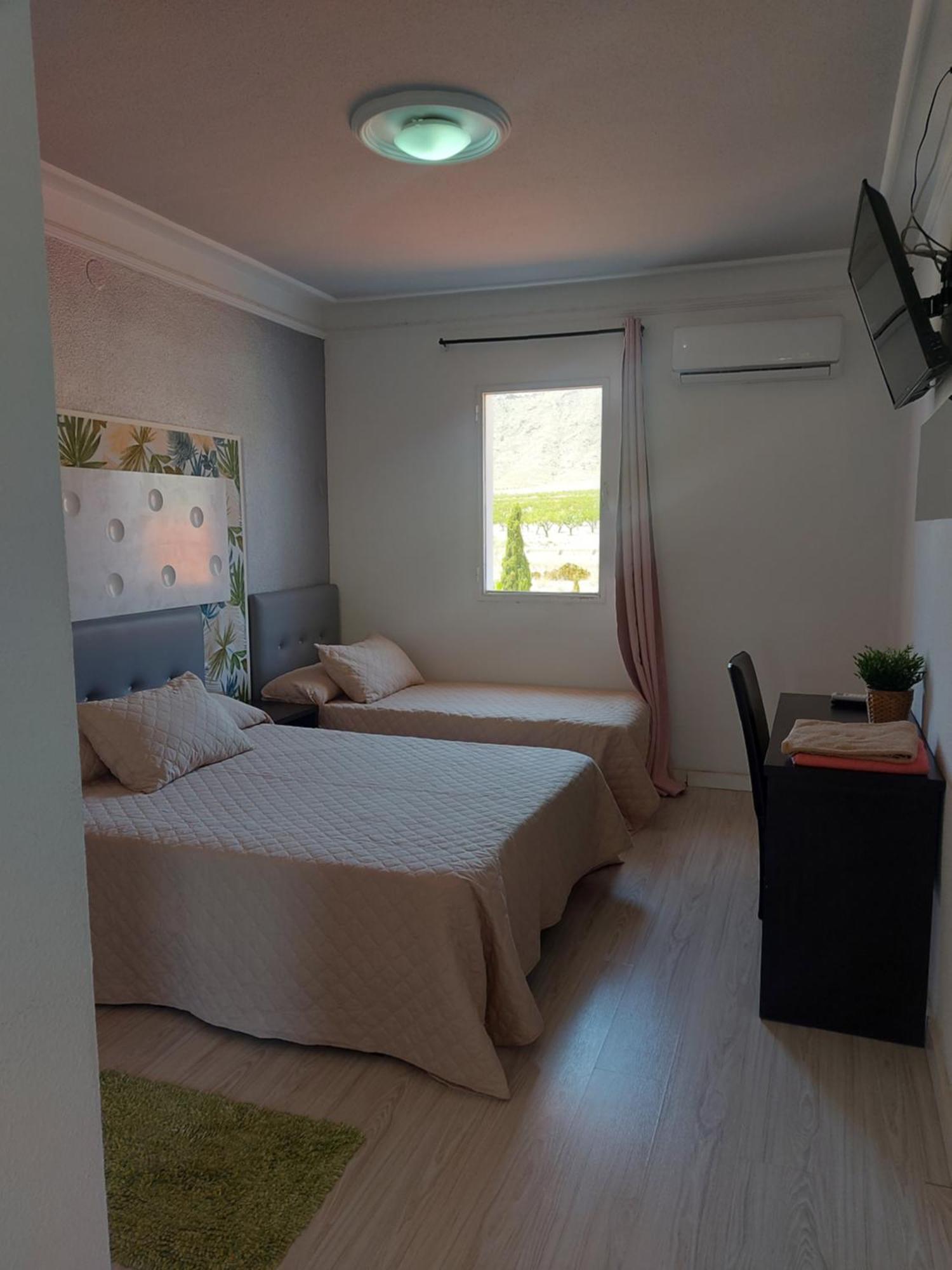 Hostal Fuente Del Pino Jumilla Dış mekan fotoğraf