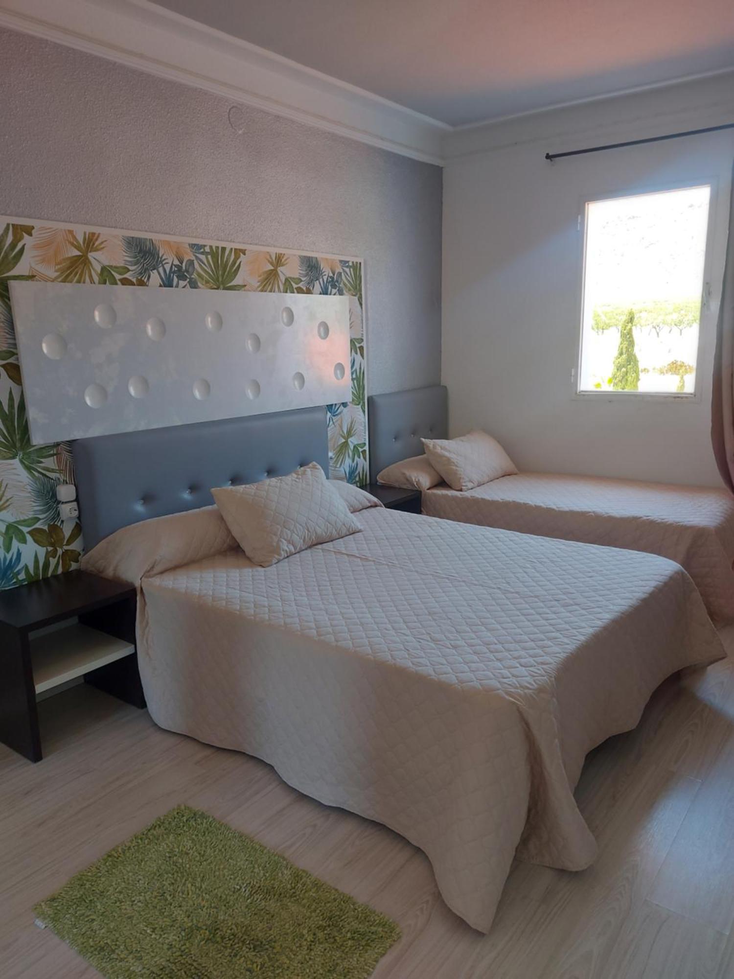 Hostal Fuente Del Pino Jumilla Dış mekan fotoğraf